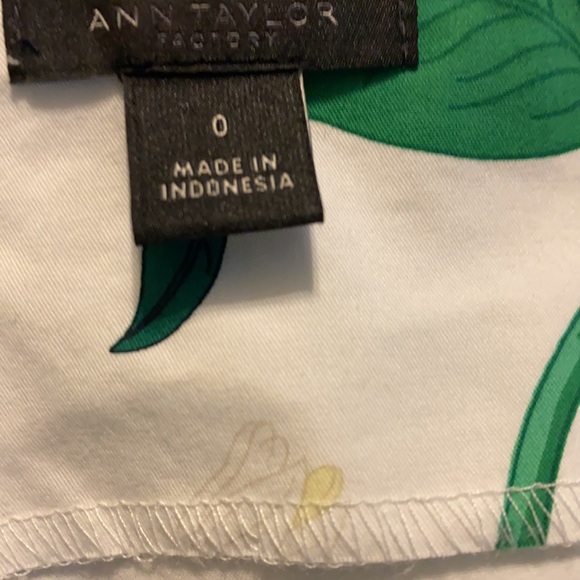 🔵 Ann Taylor top - Picture 12 of 12